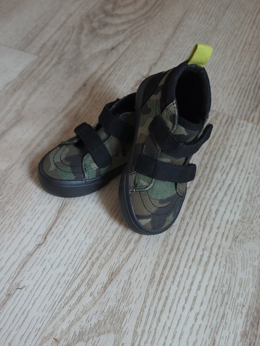 Old Navy Boy Sneakers
